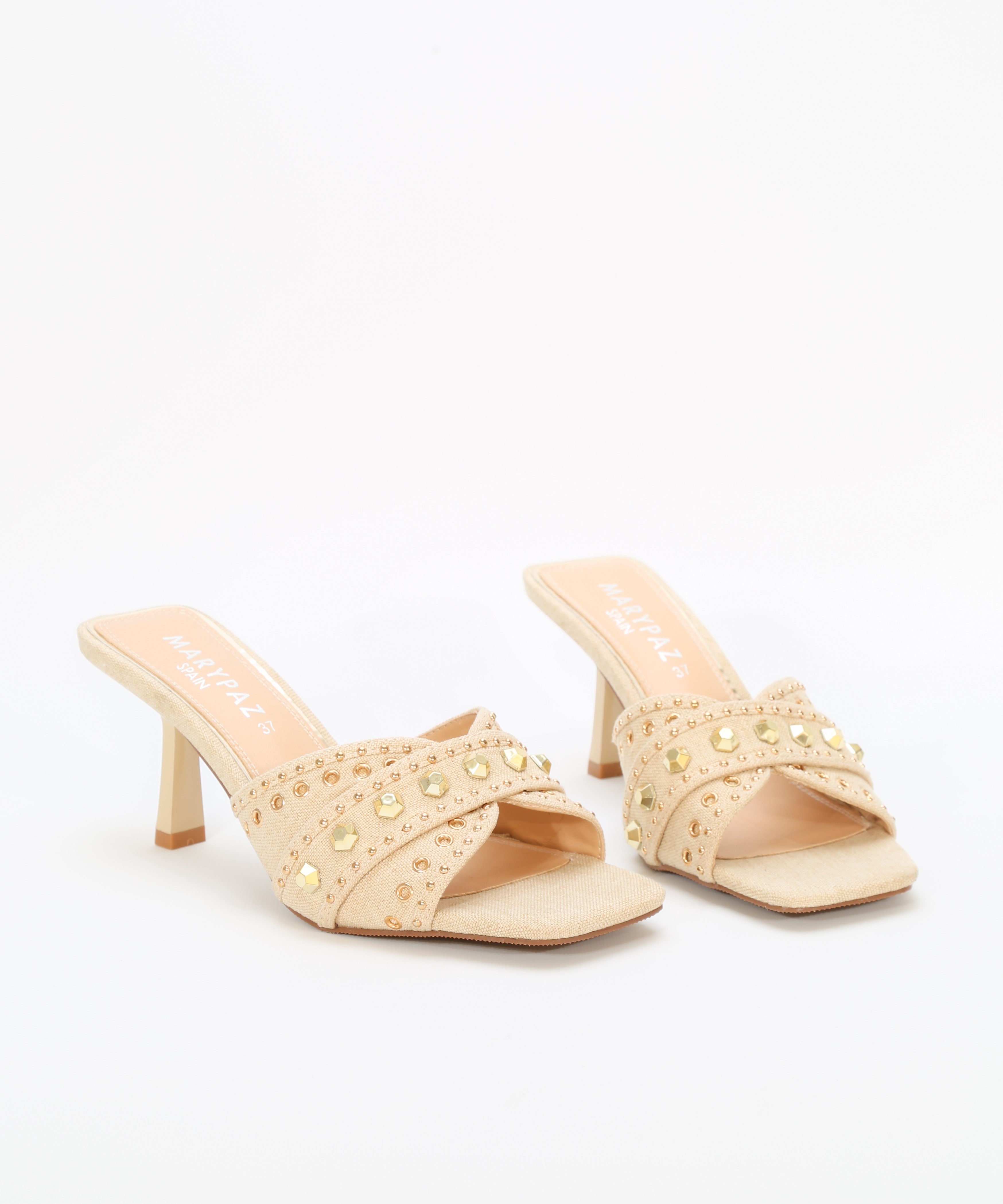Sandalias tacón tachas